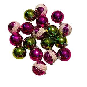 10/$25🦋 18 Count Pink & Green Ornaments